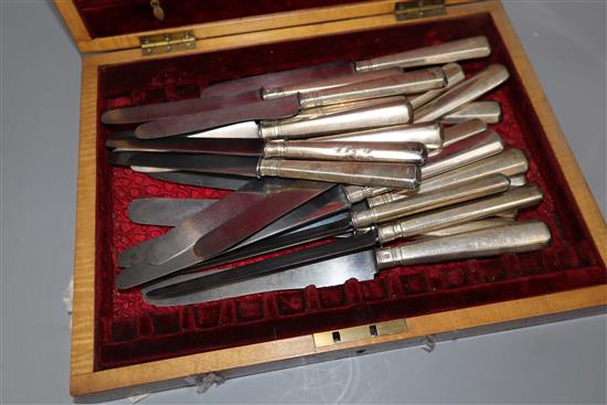 Twenty three Christofle silver plate handled knives, of various sizes